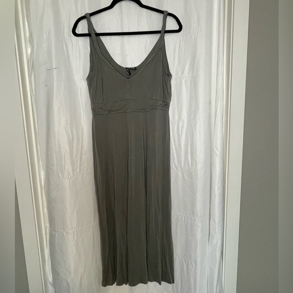 Dresses & Skirts - Mix to Stretch/ gray rolled tank top straps dress
